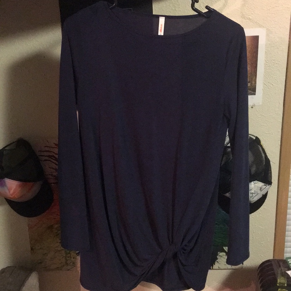 Long sleeve shirt.